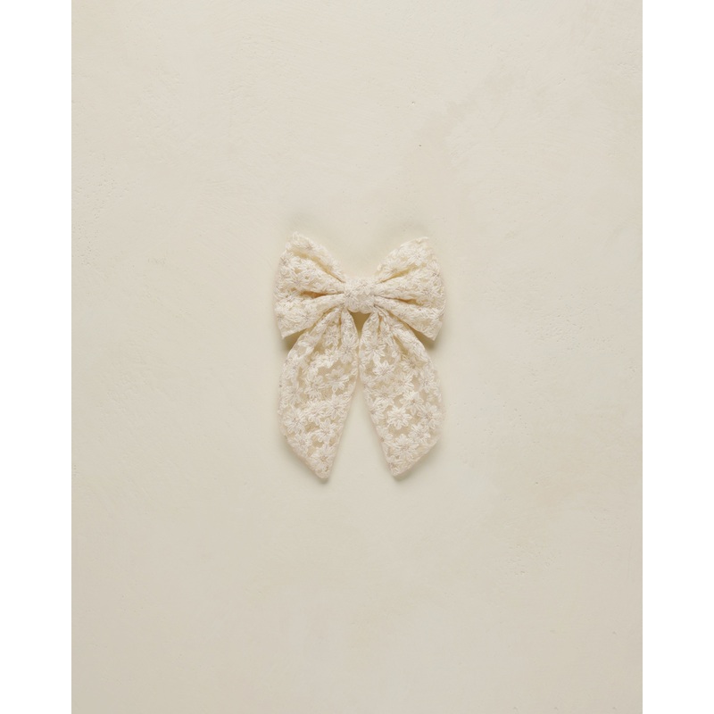 Everly Bow || Embroidered Daisy Tulle