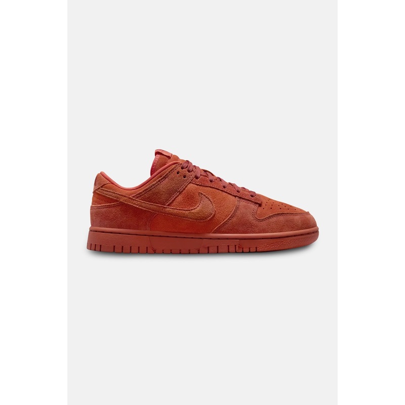 Women’s Dunk Low SE Valley of Fire Picante Red