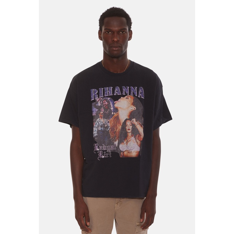 Distressed Rihanna Tongue Tee Vintage Black