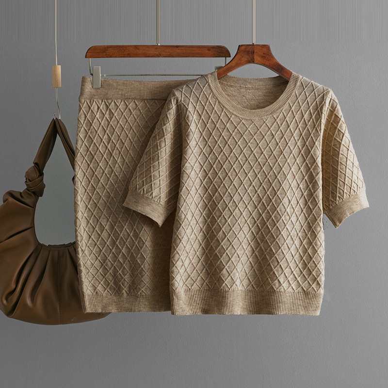 Women Summer Elegant Chic Suit Crew-Neck Top Knitted Two-Piece Skirt Solid Color Diamond Plaid Short Sleeve Knit T Shirts – Women Knit T Shirt and Women Sweater price