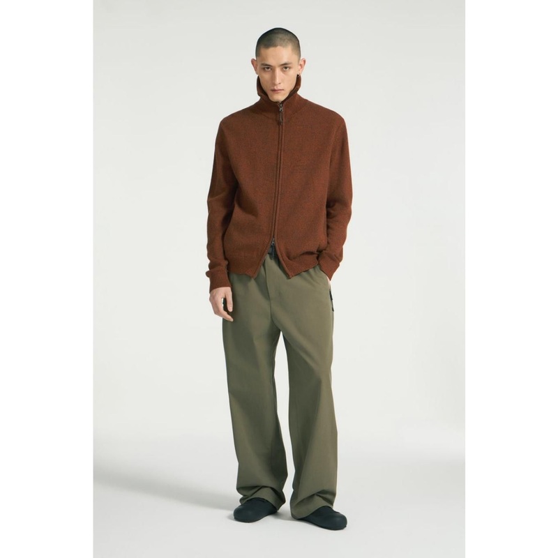 Wholesale Basic Men Clothing High Quality Men Stand Collar Sweater Jacket – Sweater and Men Pullover Sweater price|Founded in 1997,Layois a comprehensive group company integrating the import and export business, trade, investment in industrial